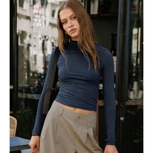 Princess Polly Navy Long Sleeve Turtleneck Top Soft Fit Sz 2 MSRP $46 Thumbholes